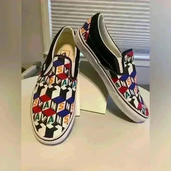Vans slip-on shoes Red, White, and Blue Size 11 in Women’s NWOT - Picture 1 of 7